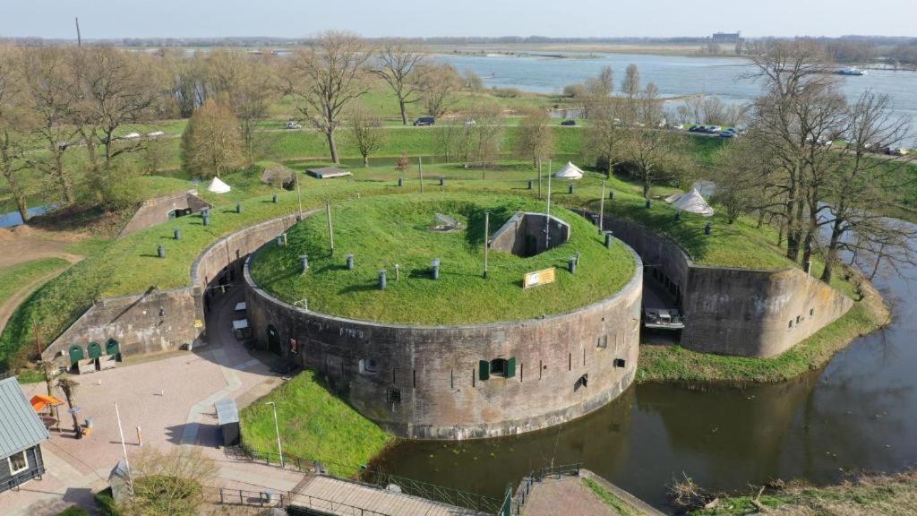 Fort Vuren Экстерьер фото
